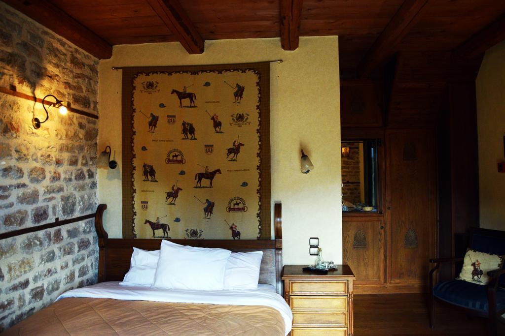 Old Inn Gorianadhes Экстерьер фото