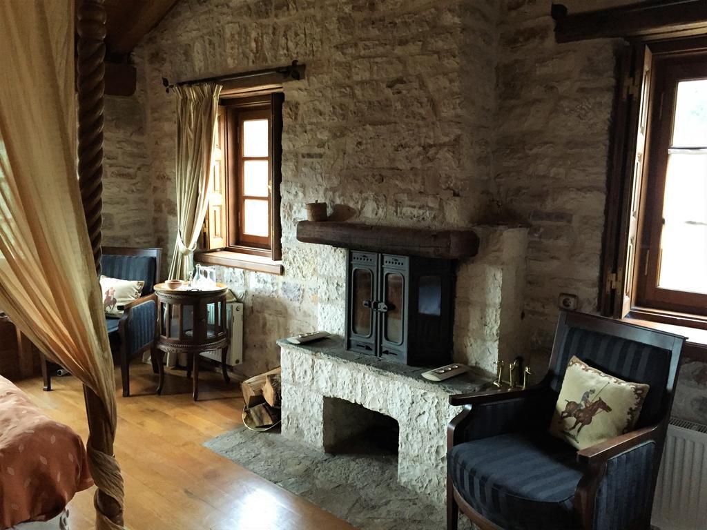 Old Inn Gorianadhes Экстерьер фото